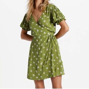 Billabong Chiquita Green Ditzy Floral Mini Wrap Dress M Cute!